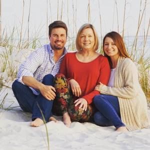 Meet your Posher, Connie